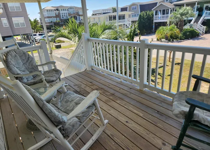 Whole House - Short Walk To The Beach